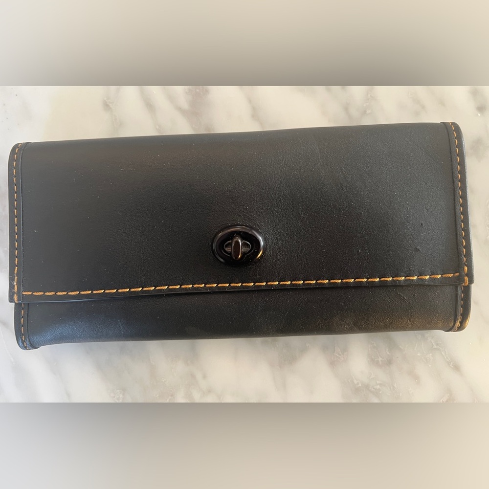 Coach Turnlock Wallet- Glove Tanned Leather